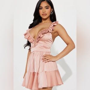 Fashion Nova blush romper size M NWT